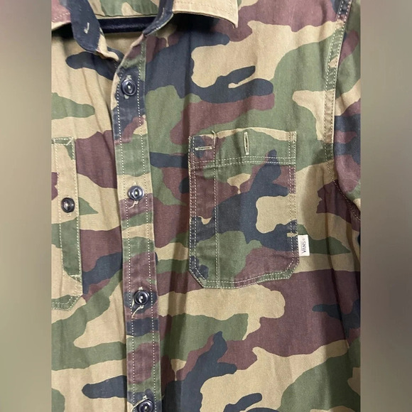 VANS ARLINGTON BUTTON DOWN SHIRT CAMO JACKET SZ  M - Picture 4 of 11
